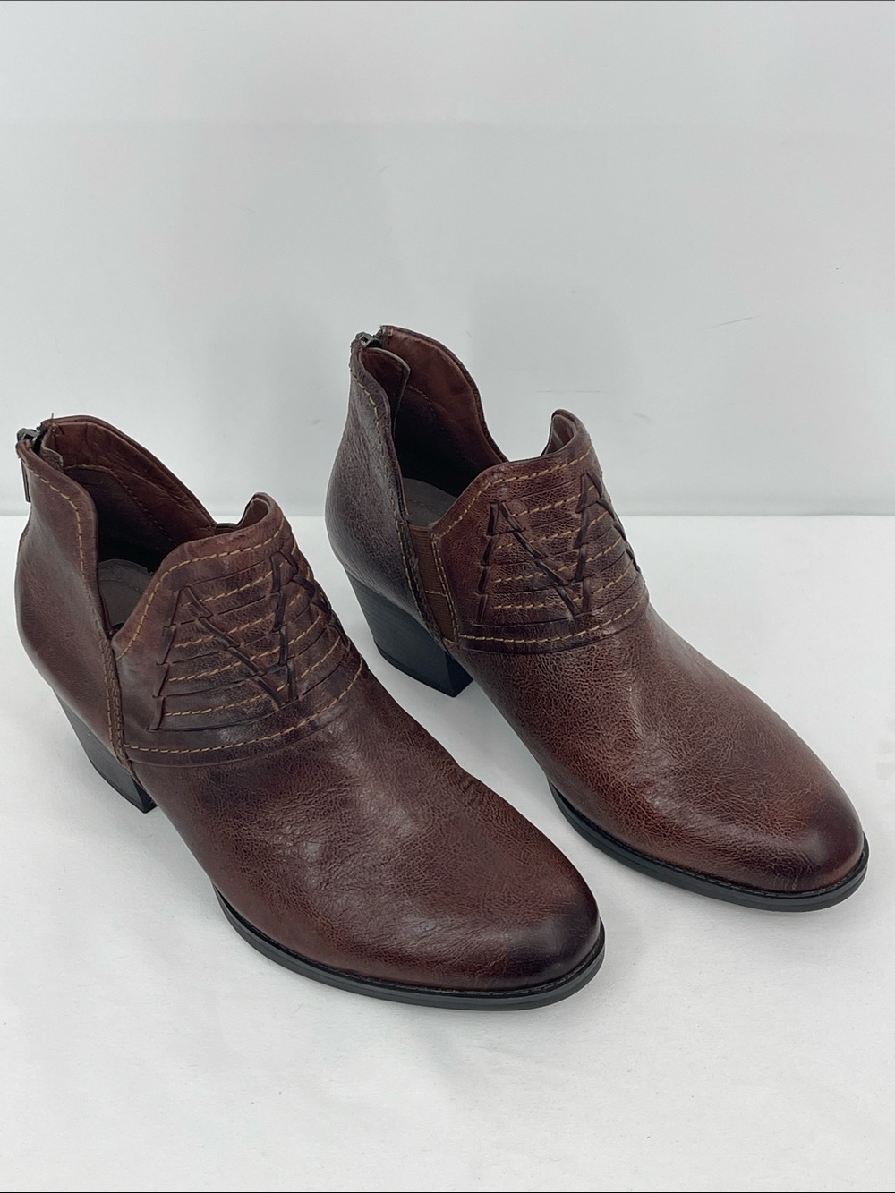 EARTH MERLIN Women's Brown Leather Ankle Boots with Rear Zipper SIZE 7.5B
